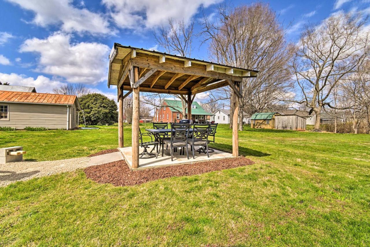 Charming Cave City Vacation Rental With Fire Pit! Exterior photo